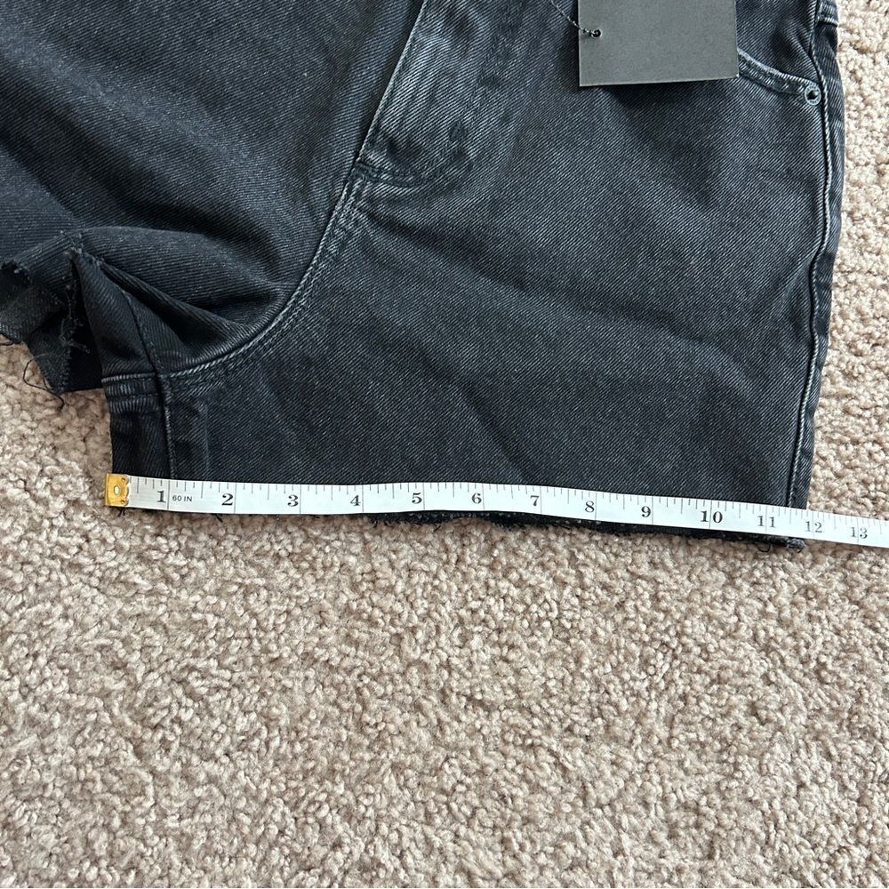 White Fox Vintage Black Hold On Tight Denim Shorts NWT Size Small - Picture 8 of 10